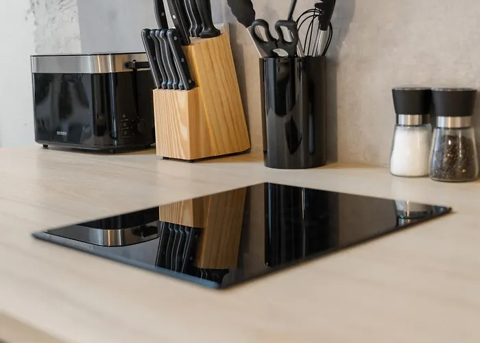 Big, Comfortable, 11min Station, 14 People Köln