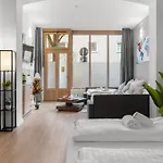 Big, Comfortable, 11min Station, 14 People