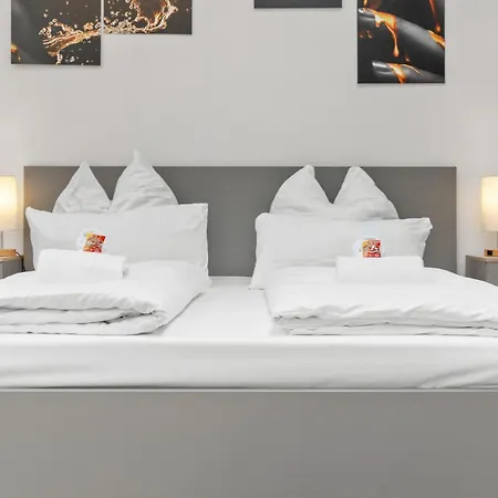 Big, Comfortable, 11min Station, 14 People *