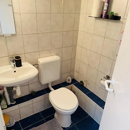 Apartmán Big, Comfortable, 11min Station, 14 People *