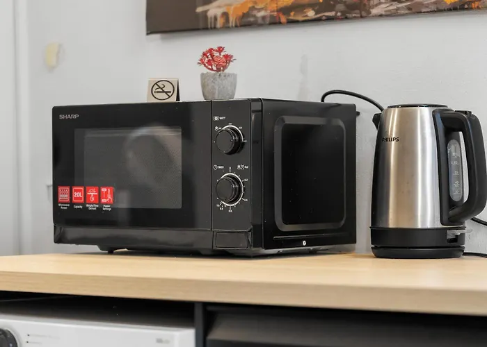 Apartment Big, Comfortable, 11min Station, 14 People Cologne