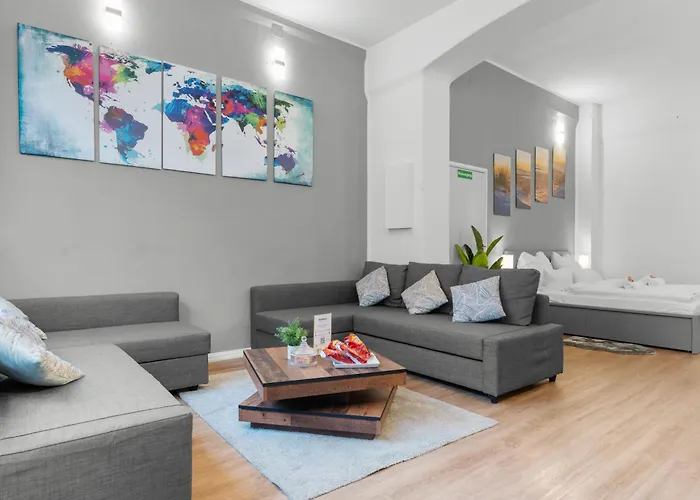 Apartment Big, Comfortable, 11min Station, 14 People *